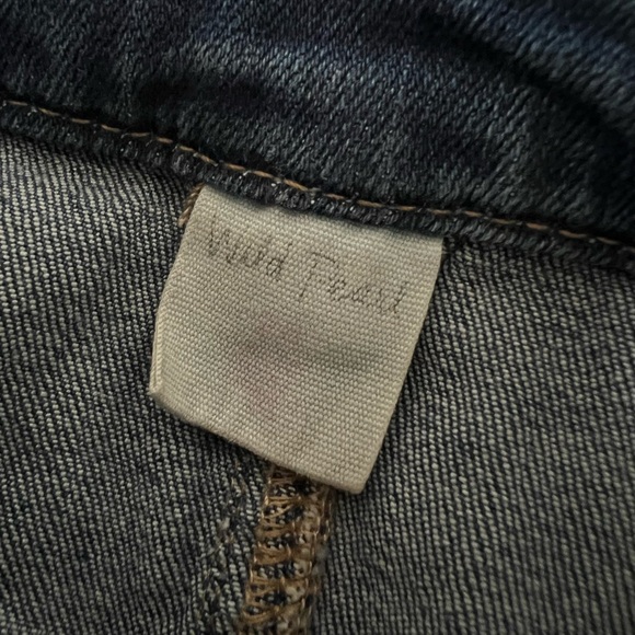 Wild Pearl Floral Embroidered Skirt - Picture 6 of 7